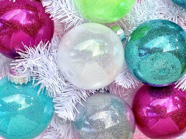 How to Make Glitter Ornaments