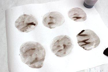 brown circles