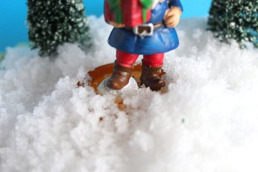 Make Fake Snow from Diapers