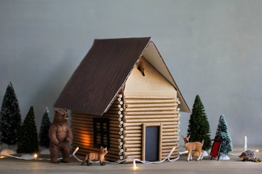 DIY Log Cabin Gift Wrap