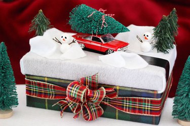 DIY Winter Wonderland Gift Wrap
