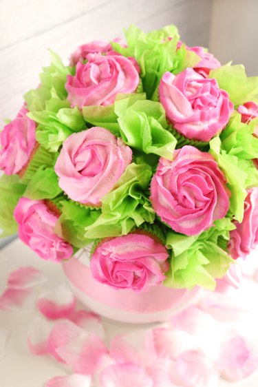 rose cupcake bouquet