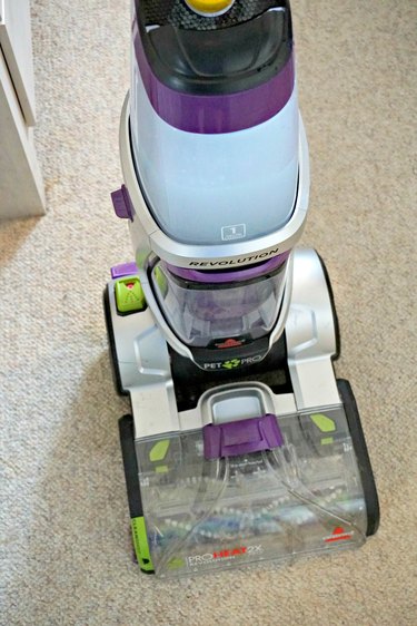 cleaning carpets with homemade carpet cleaning solution