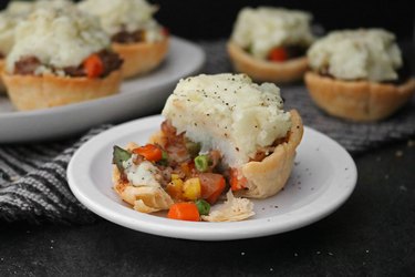 Mini shepherd's pot pies