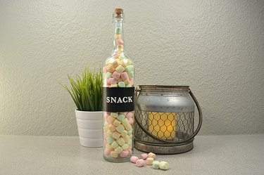 An image of the snack wine bottle.