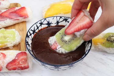 Fruit spring rolls and chocolate sauce