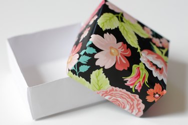 DIY: How to Make Mini Paper Boxes