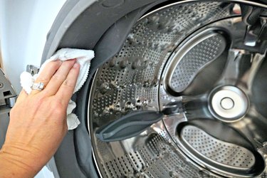 how to clean a front loading washing machine