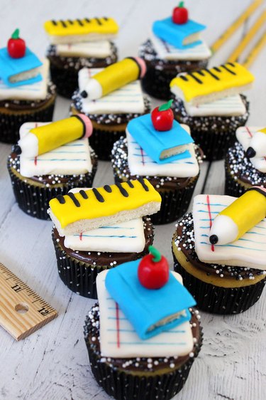 school cupcakes