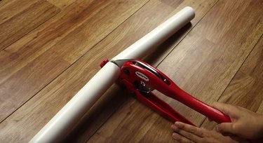 Cutting PVC Pipe with PVC cutter