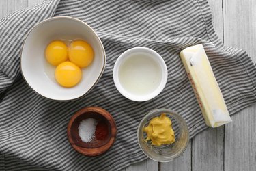 Ingredients for Hollandaise sauce