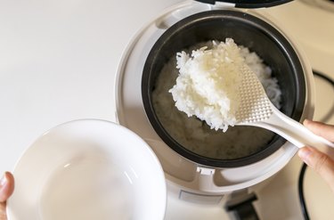 How to cook rice with electric steamer. 