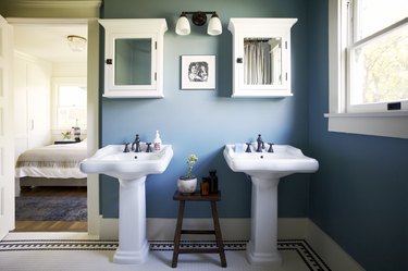 Master Bath of Craftsman style house