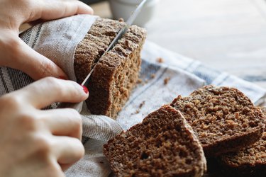 Cutting whole-wheat rye bread