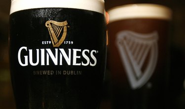 The Difference Between a Stout & an Extra Stout Guinness