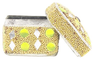 Ultimate Guide: Choosing and applying rhinestones for shoes