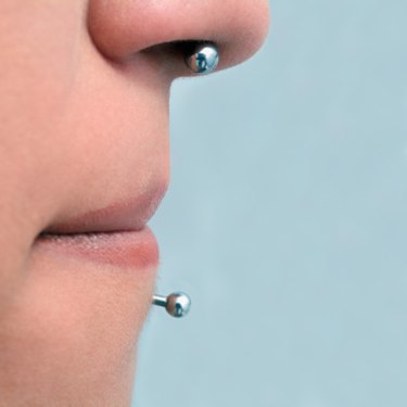 Labret deals monroe piercing