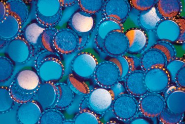 Fun And Ingenious DIY projects You Can Do With Bottle Caps