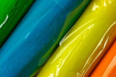 Fabric Paints That Are Safe for Handprinting