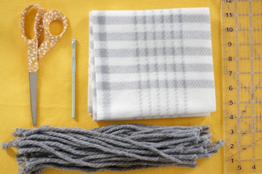 materials needed for a no-sew fleece fringe scarf