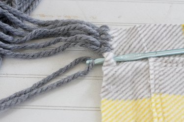 lasso yarn with hook