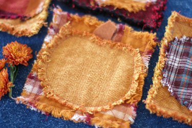 Decorating for fall can be as easy as adding a few of these DIY quilted coasters to your tables.