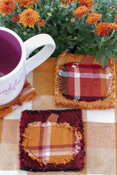 Decorating for fall can be as easy as adding a few of these DIY quilted coasters to your tables.