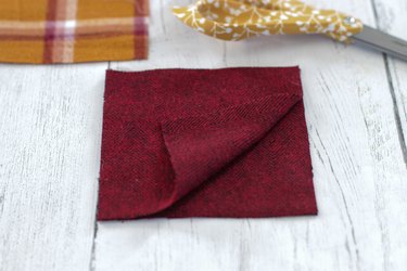 Decorating for fall can be as easy as adding a few of these DIY quilted coasters to your tables.