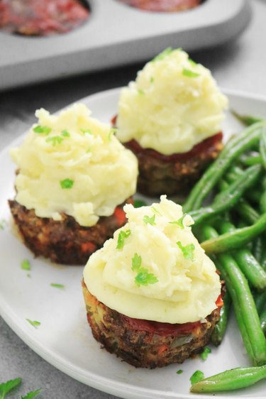 Completed meatloaf muffins with mashed potatoes