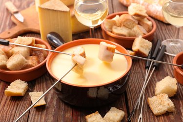 Cheese fondue with bread