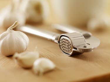 The Best Garlic Peelers