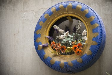 Creative tire flower pot
