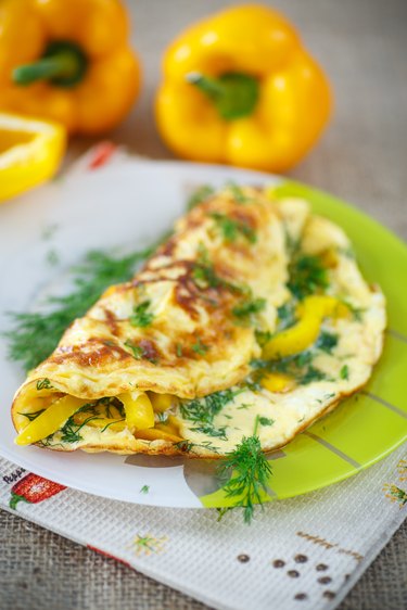 Delicious omelet with peppers and herbs