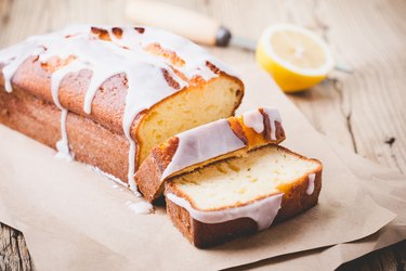 Lemon pound cake