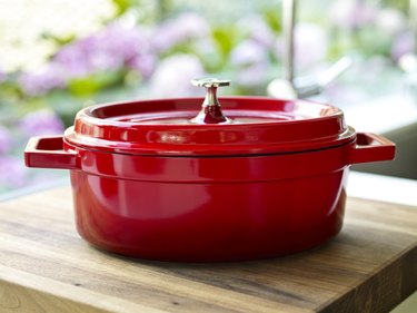 Bruntmor 5 Qt Red Enameled Cast Iron Dutch Oven Pot with Lid - All-in-One  Cookware for Braising and More 