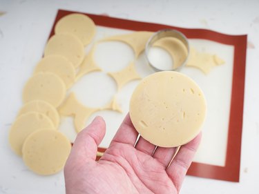 Perfectly melting cheese slices preparation step