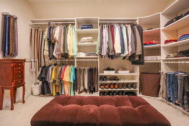 A man's closet fully organized