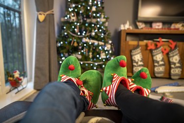 How to make felt elf shoes for Christmas