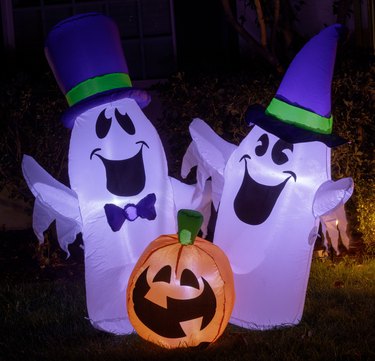 Yard Inflatable Ghosts and Pumpkin Glow in the Dark