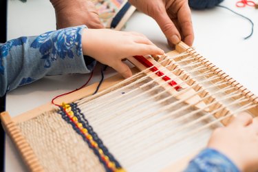 Weaving thick threads