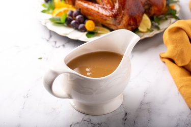 Turkey gravy for Thanksgiving