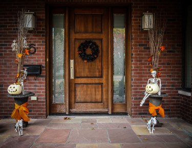 Dad builds scary front door to save candy from trick-or-treaters