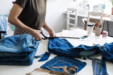 10 Ways to Upcycle Clothes — How to Upcycle Old Jeans, Tees and