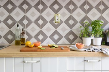 Stylish kitchen backsplash