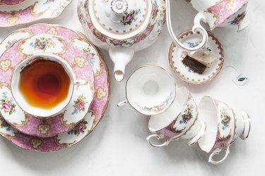 Find Elegant vintage tea cups Ideal for All Occasions 