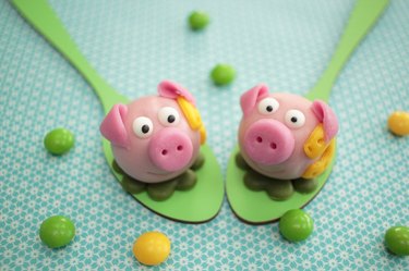 Pink marzipan pigs for New Year's Eve