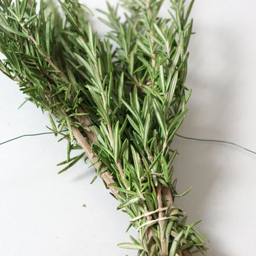 How to Make Herb Wreaths | ehow