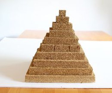 Stackable DIY Painter Pyramids - Homemade : 3 Steps (with Pictures