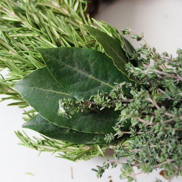 The bay leaves shown as an accent between bunches