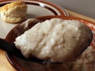 How to Make Homemade Beef Gravy With Drippings | eHow